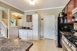 1113 Draper Rd, McHenry, IL 60050 - Photo 9