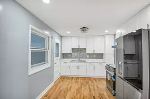 7031 Glenwood Ln, Hanover Park, IL 60133 - Photo 7