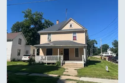 1002 Oak Avenue S, Freeport, IL 61032 - Photo 1