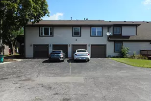 1729 Raintree Ct, Sycamore, IL 60178 - Photo 25