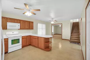 221 E 5th Ave, Rankin, IL 60960 - Photo 9