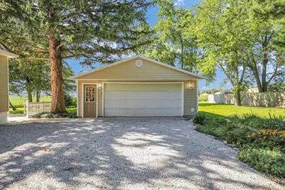 221 E 5th Avenue, Rankin, IL 60960 - Photo 37