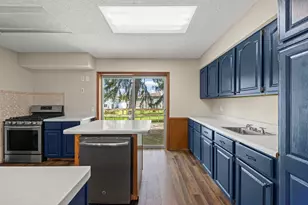 301 N Main St, Herscher, IL 60941 - Photo 11