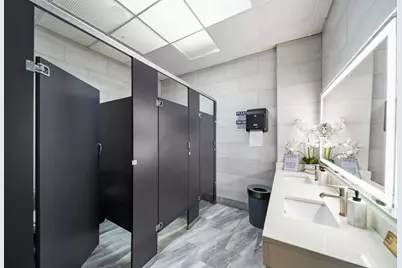 6155 W Fullerton Avenue, Chicago, IL 60639 - Photo 17