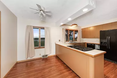 947 N 2nd Road, Dana, IL 61321 - Photo 5