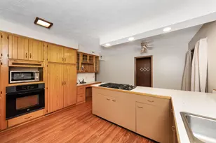 947 N 2nd Rd, Dana, IL 61321 - Photo 7