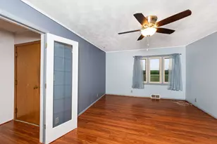 947 N 2nd Rd, Dana, IL 61321 - Photo 15