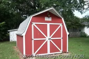 606 E Van Allen St, Tuscola, IL 61953 - Photo 5