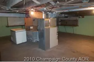 606 E Van Allen St, Tuscola, IL 61953 - Photo 9