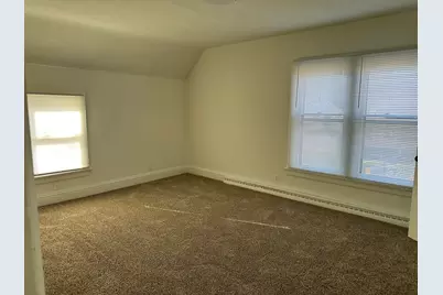 309 W Pleasant Street, Freeport, IL 61032 - Photo 13