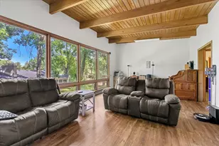 2020 Valley Rd, Rockford, IL 61107 - Photo 5