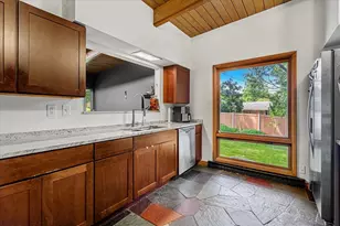 2020 Valley Rd, Rockford, IL 61107 - Photo 7