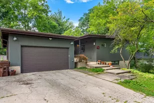 2020 Valley Rd, Rockford, IL 61107 - Photo 3
