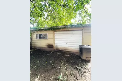 7047 S Eberhart Avenue, Chicago, IL 60637 - Photo 3