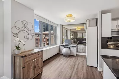 400 E Randolph Street #930, Chicago, IL 60601 - Photo 9