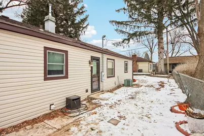 119 Fairway Road, Carpentersville, IL 60110 - Photo 21