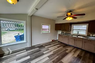 1109 4th St, Lasalle, IL 61301 - Photo 5