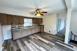 1109 4th St, Lasalle, IL 61301 - Photo 3