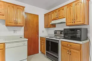 1007 Holiday Dr, Champaign, IL 61821 - Photo 17