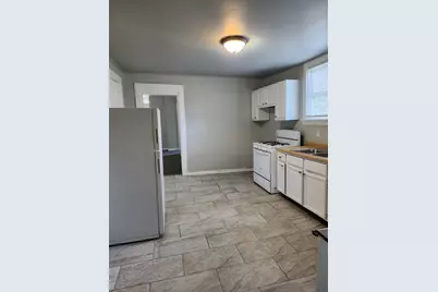 8825 S Exchange Avenue, Chicago, IL 60617 - Photo 5