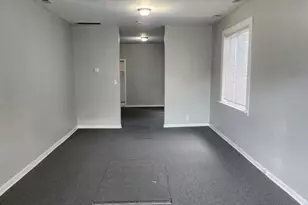 8825 S Exchange Ave, Chicago, IL 60617 - Photo 3