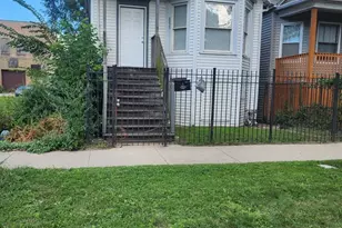 8825 S Exchange Ave, Chicago, IL 60617 - Photo 1