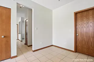 509 Legend Ln, McHenry, IL 60050 - Photo 15