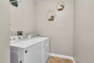 240 Hearthstone Dr, Bartlett, IL 60103 - Photo 25