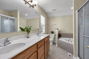 240 Hearthstone Dr, Bartlett, IL 60103 - Photo 17