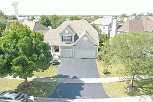 240 Hearthstone Dr, Bartlett, IL 60103 - Photo 37