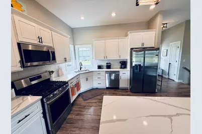 10359 E Shagbark Lane, Rochelle, IL 61068 - Photo 9