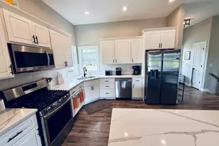 10359 E Shagbark Ln, Rochelle, IL 61068 - Photo 9