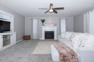 1704 Setter St, Normal, IL 61761 - Photo 3