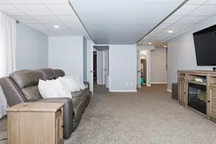 1704 Setter St, Normal, IL 61761 - Photo 39