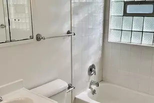 3420 Greenbriar Dr, Glenview, IL 60025 - Photo 5