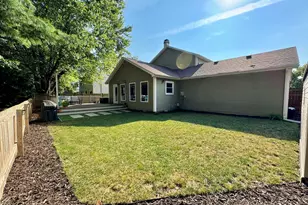 2902 S Myra Ridge Dr, Urbana, IL 61802 - Photo 7