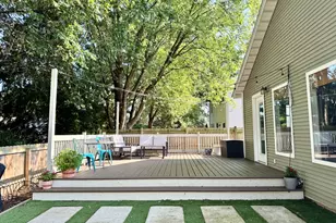 2902 S Myra Ridge Dr, Urbana, IL 61802 - Photo 5