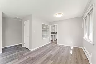 809 S Victor St, Champaign, IL 61821 - Photo 9