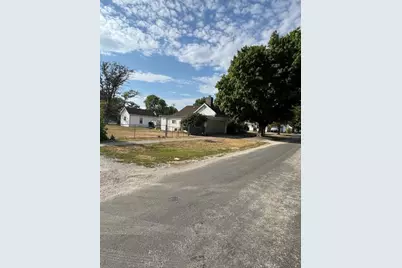 401 Adams Street, Humboldt, IL 61931 - Photo 3