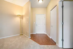 511 Prestwick Ln, Wheeling, IL 60090 - Photo 5