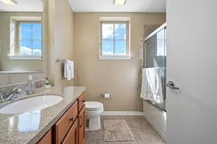 511 Prestwick Ln, Wheeling, IL 60090 - Photo 11