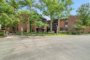 14511 Central Ct, Oak Forest, IL 60452 - Photo 3