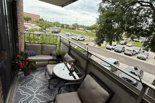 1460 Fairlane Dr, Schaumburg, IL 60193 - Photo 11