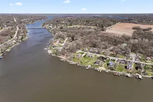 2916 Oakwood Ave, McHenry, IL 60051 - Photo 3