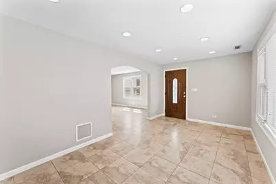 2916 Oakwood Avenue, McHenry, IL 60051 - Photo 5