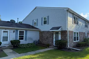 233 Harvest Ct, Vernon Hills, IL 60061 - Photo 3