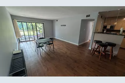 1201 Pleasant Run Drive #312, Wheeling, IL 60090 - Photo 3