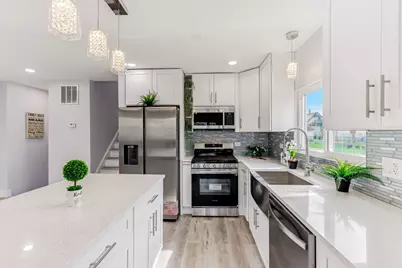 337 W 106th Place, Chicago, IL 60628 - Photo 9