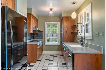 241 W Van Buren Avenue, Naperville, IL 60540 - Photo 5