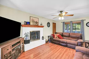 2128 Bonnie Ln, Monticello, IL 61856 - Photo 21